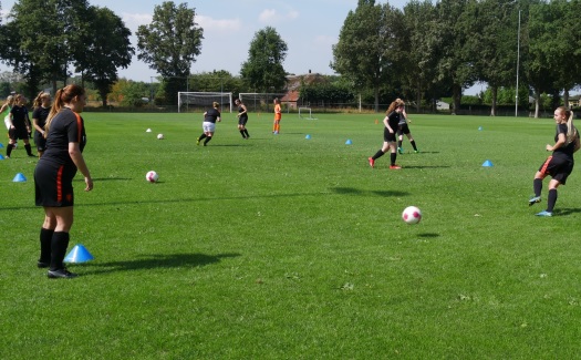 Eerste trainingsdag 2019-2020 Gassel VR1 en VR2 / 04 augustus 2019 / foto 12