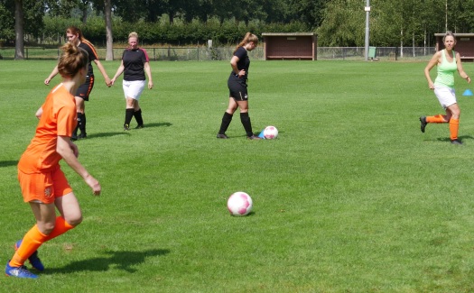Eerste trainingsdag 2019-2020 Gassel VR1 en VR2 / 04 augustus 2019 / foto 13