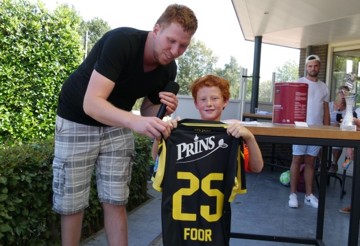 Winnaar van het gesigneerde shirt