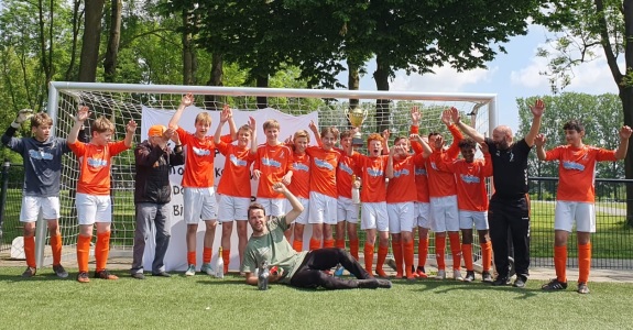 Gassel JO13-1 kampioen 1e klasse 10 fase 3 2023-2024